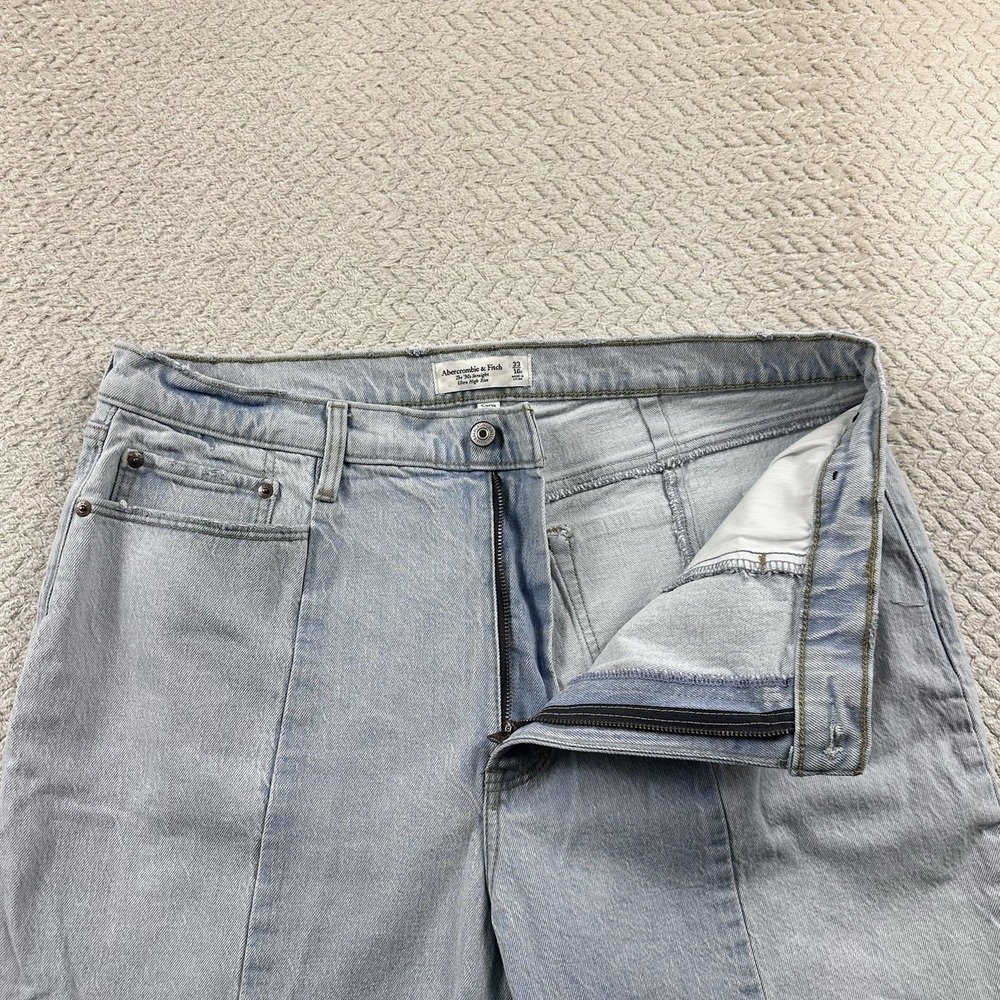 Abercrombie & Fitch The 90's Straight Ultra High Rise Jeans 33/16 Panel Frayed - Picture 9 of 13
